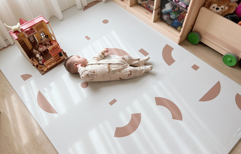 孩子爬行期來了！打造安全又好看的學步空間【新手爸媽必看】