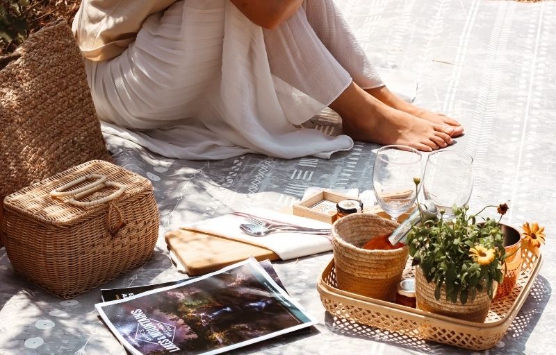 野餐墊怎麼選？防水、尺寸、材質解析【完整選購指南 ∣ 2025年最新】